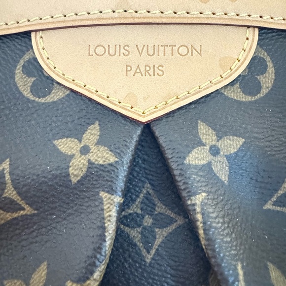 Louis Vuitton Monogram Canvas Tivoli GM Satchel - Picture 3 of 16